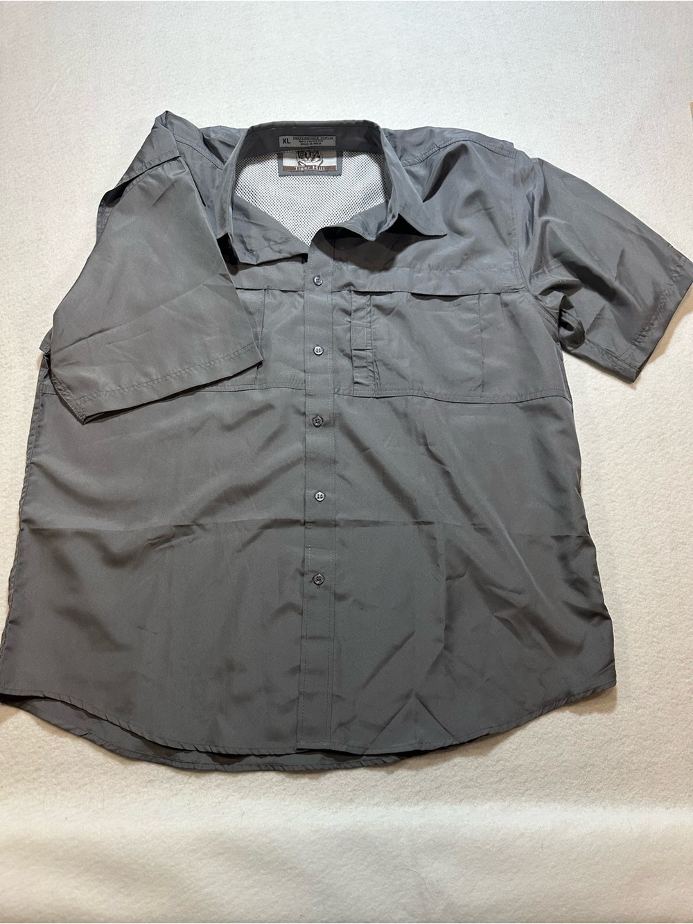 Tiger Hill fishing performance shirt. Great condition